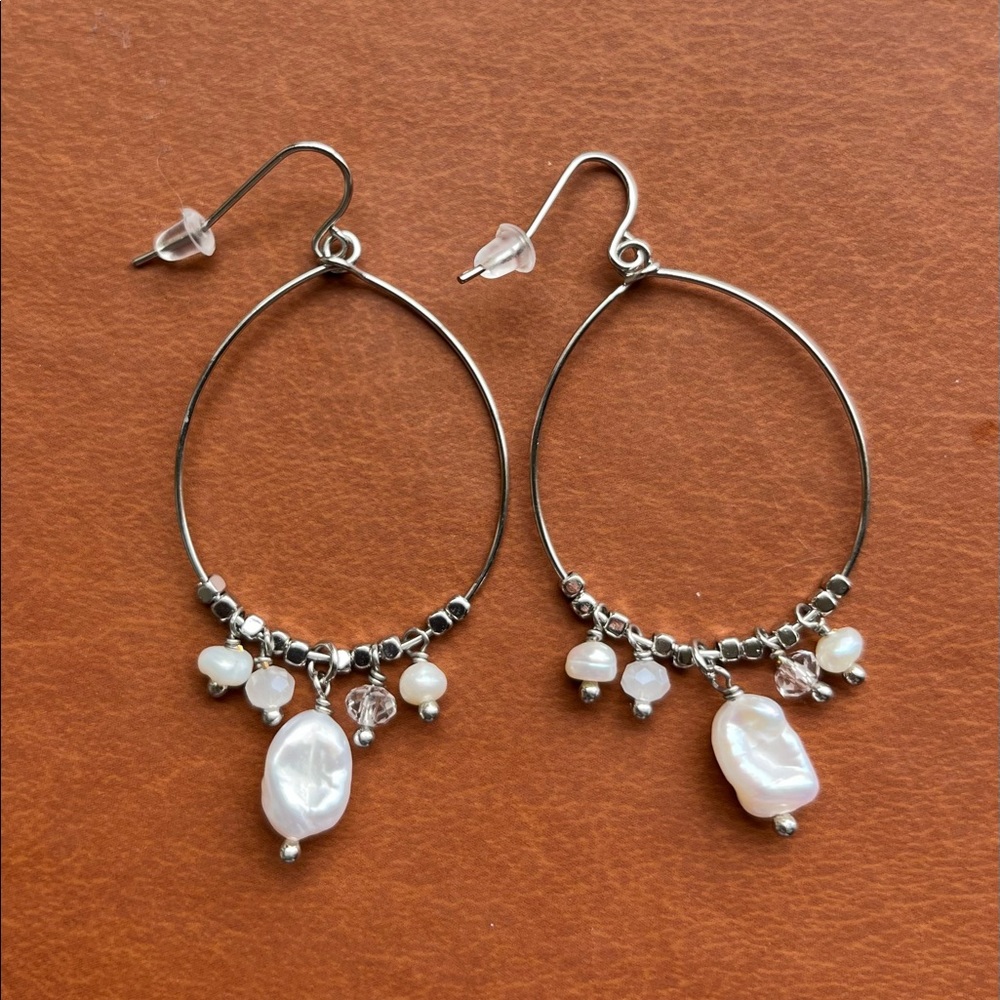 Light Pearl Hoop Earrings